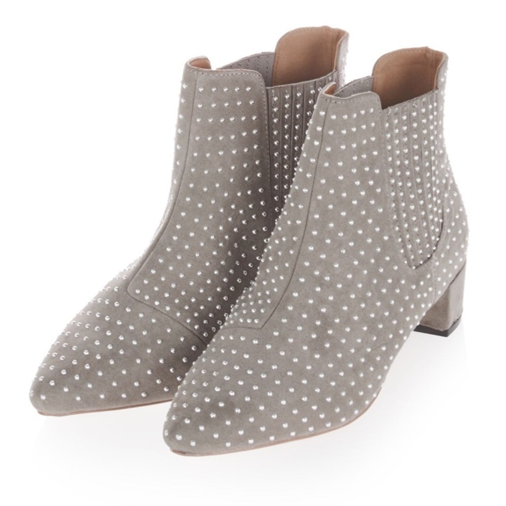 NWT TOPSHOP Taupe Studded Ankle Killer Booties